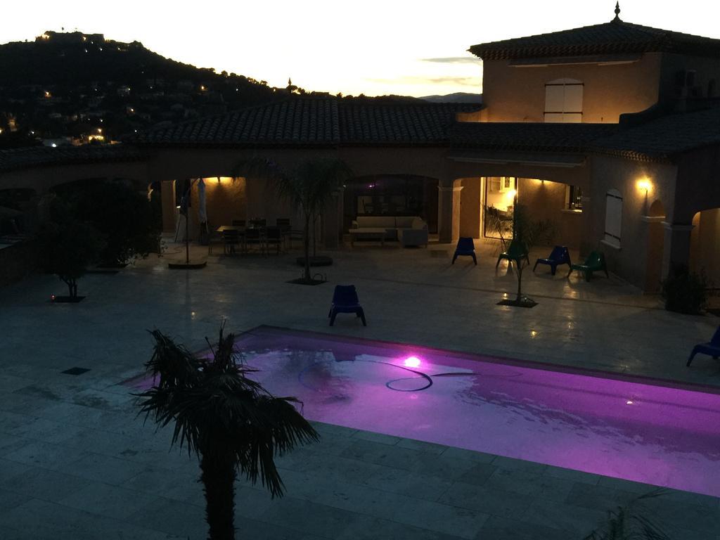 La Villa Des Anges La Seyne-sur-Mer Ruang foto